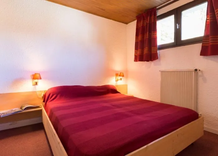 Super Venosc - F2 - Pied De Piste - 6 Pers *